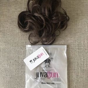 New Medium Brown JuvaBun Hair Bun